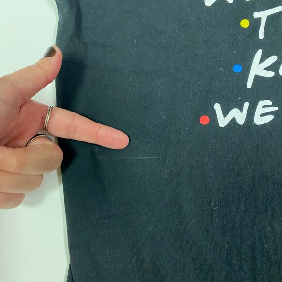 Friends black short sleeve t shirt size small - Picture 3 of 4